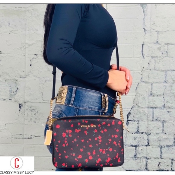 MICHAEL Michael Kors Handbags - ❗️👜 ❗️ Michael Kors Jet Set messenger crossbody